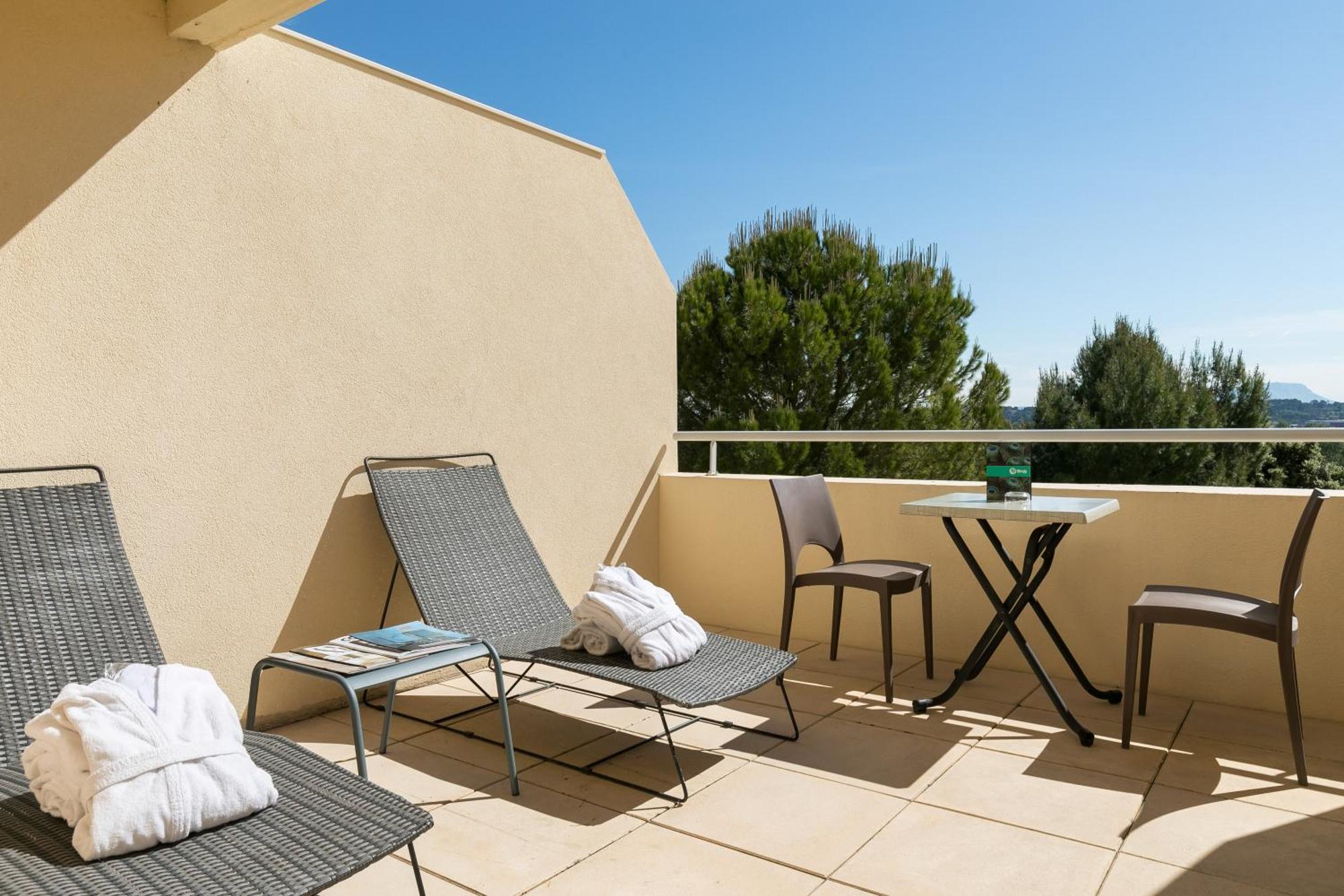 Hotel Birdy By Happyculture Aix-en-Provence Exterior photo